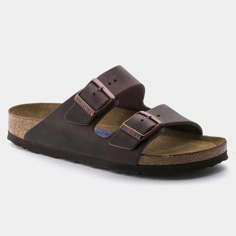 Three-quarter view of the Birkenstock Arizona Soft-Footbed